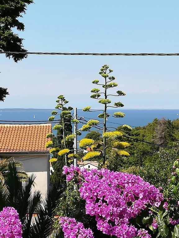 Apartment Neno - Terrace & Parking Veli Lošinj Exterior foto